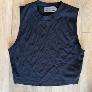 Revolve Lanston Black Sleeveless Sporty Micro Rib Crop Tank Top Womens Large EUC